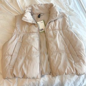 h&m cropped puffer vest